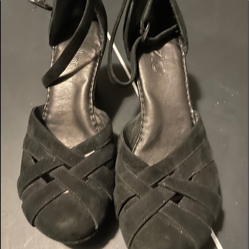 Bolo suede dress sandal